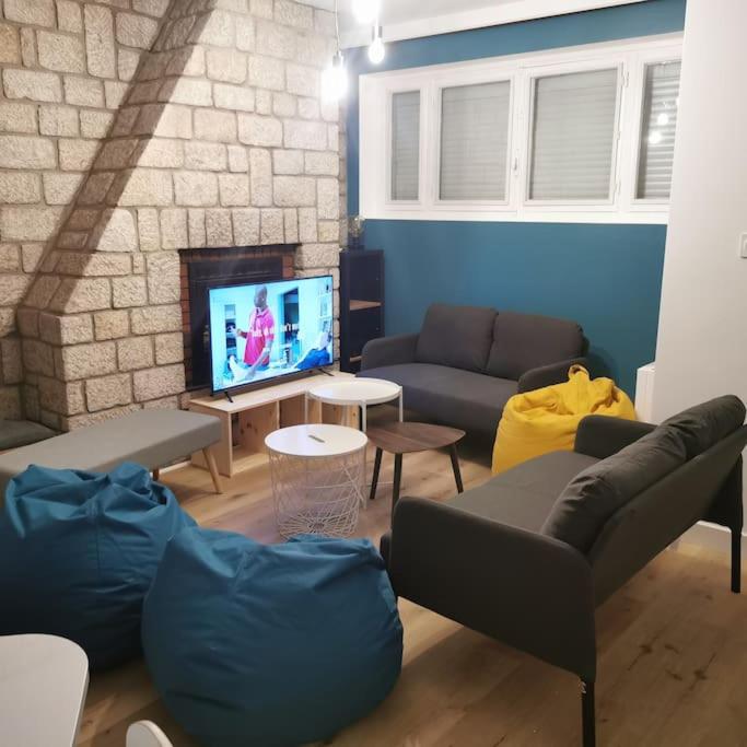 Posedenie v ubytovaní Grande maison tout confort avec extérieur centre