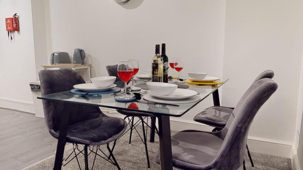 Camden Reach Apartment Engels Suite 2 Bedroom, London (updated prices