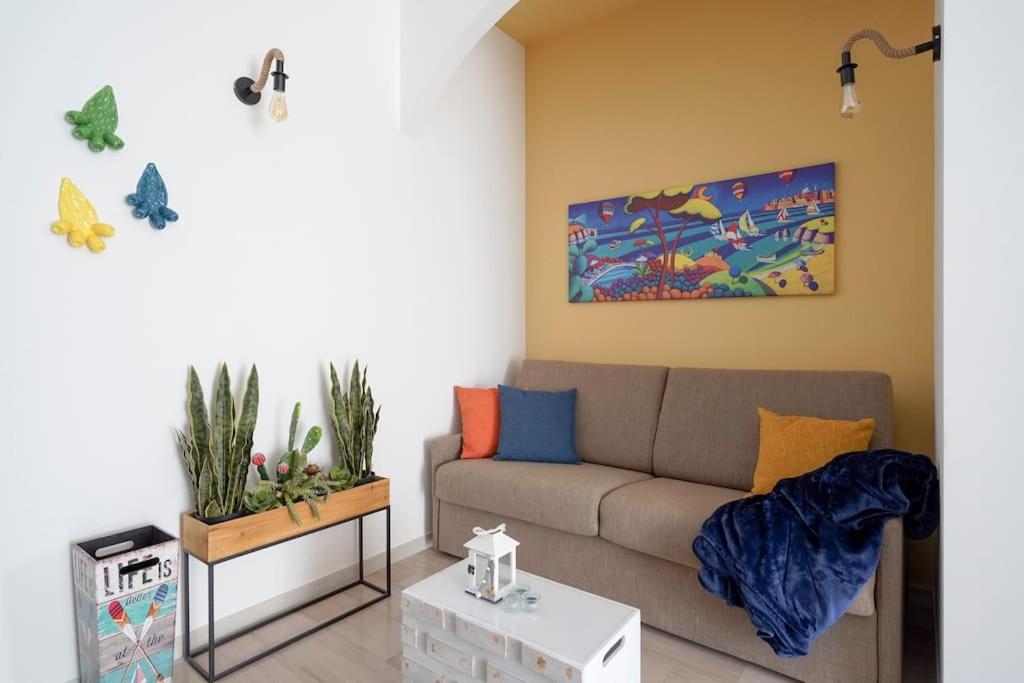 Mediterranea Apartment- CENTRAL STATION - FREE WIFI&NETFLIX - Superior Apartment