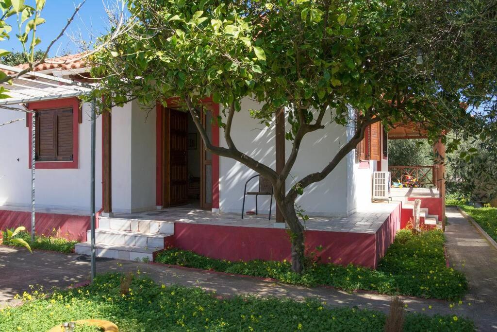 Family home with Private Garden near the Beach