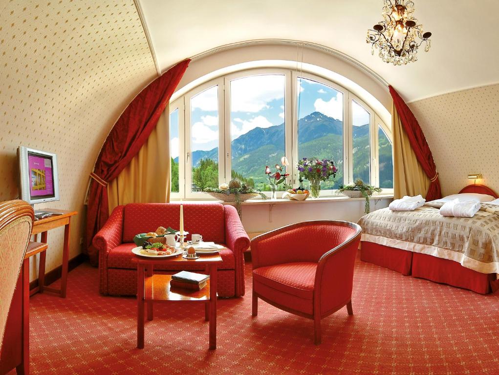 Nespecifikovaný výhled na hory nebo výhled na hory při pohledu z hotelu