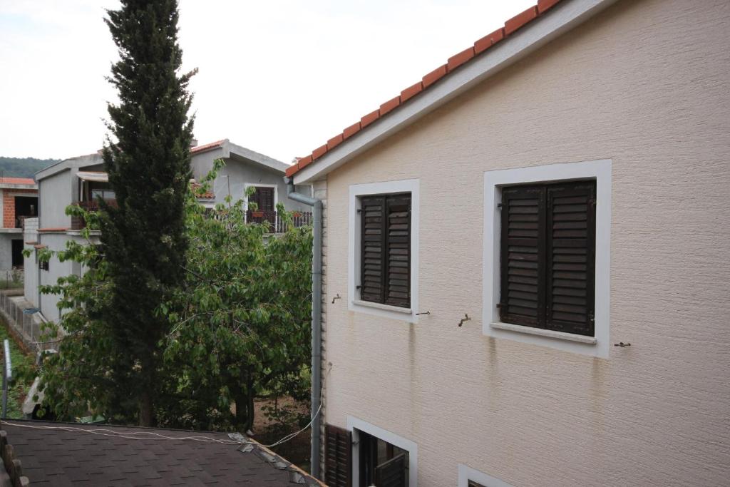 Budova, v ktorej sa apartmán nachádza