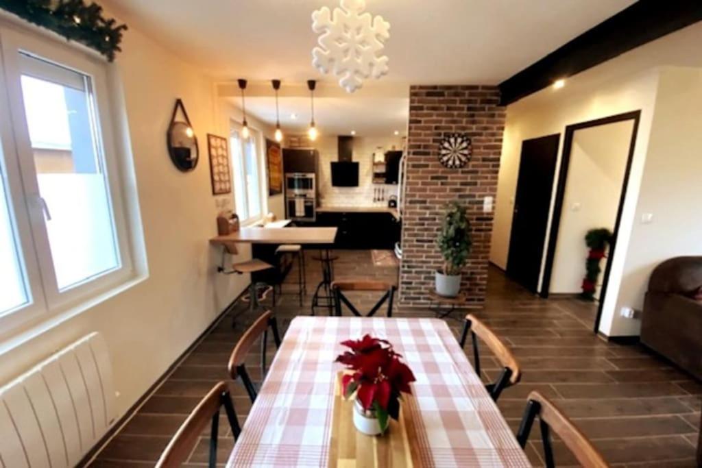 La Maison Sous Charmois - Housity