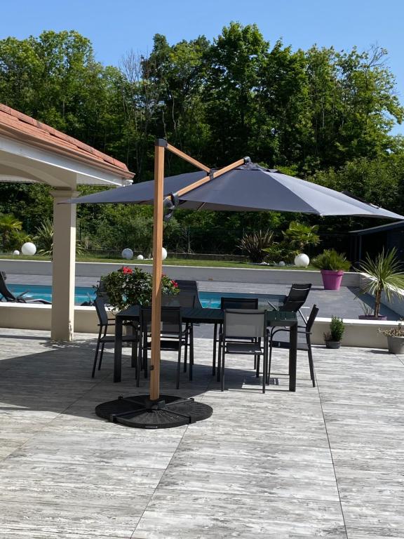 Zdjęcie z galerii obiektu Le SPA de l Albizia w mieście Cessieu