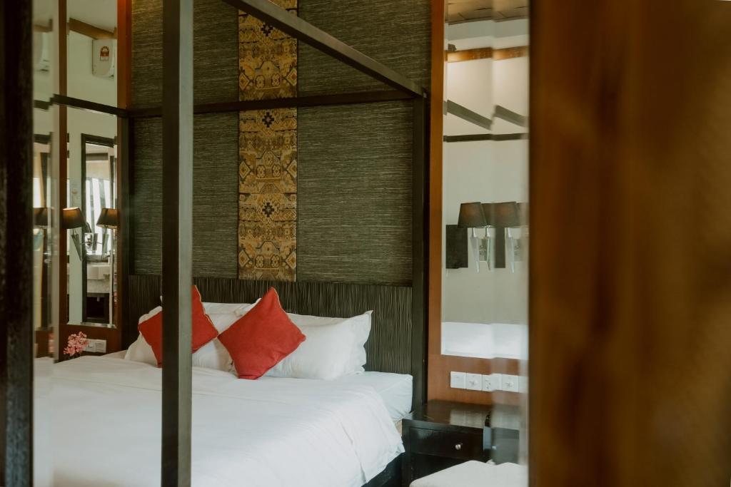 Borneo Beach Villas & Suites - 3 Bedrooms Pool Villa