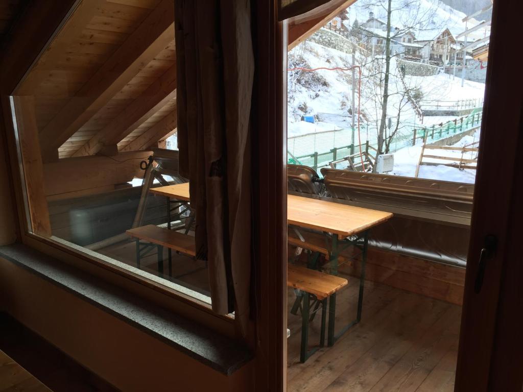 La Maison du Guide - Two-Bedroom Penthouse Apartment