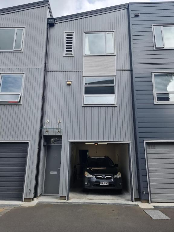 Spacious Home Near CBD SPA Pool Parking 3BR - Resim 13