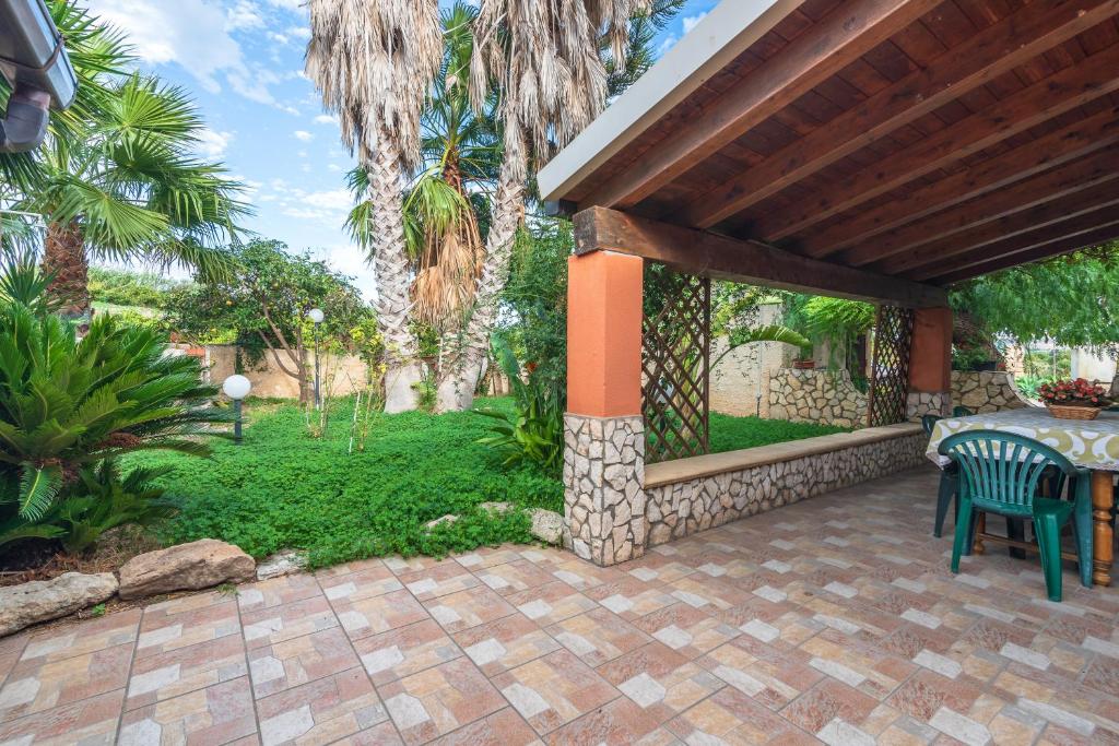 Vonkajšia záhrada v ubytovaní Villa Gabri
