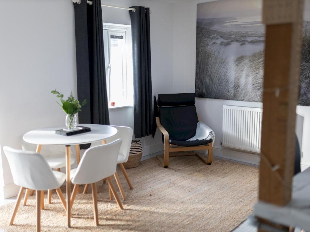 Pass the Keys The Beach House Llanelli Carmarthenshire, Llanelli