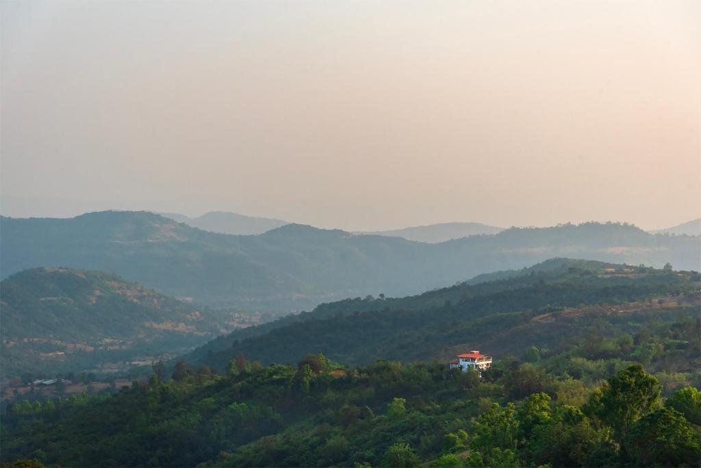 Cosmicstays Ekantam - Serene Solitude With Inspiring Views at Velhe - Villa