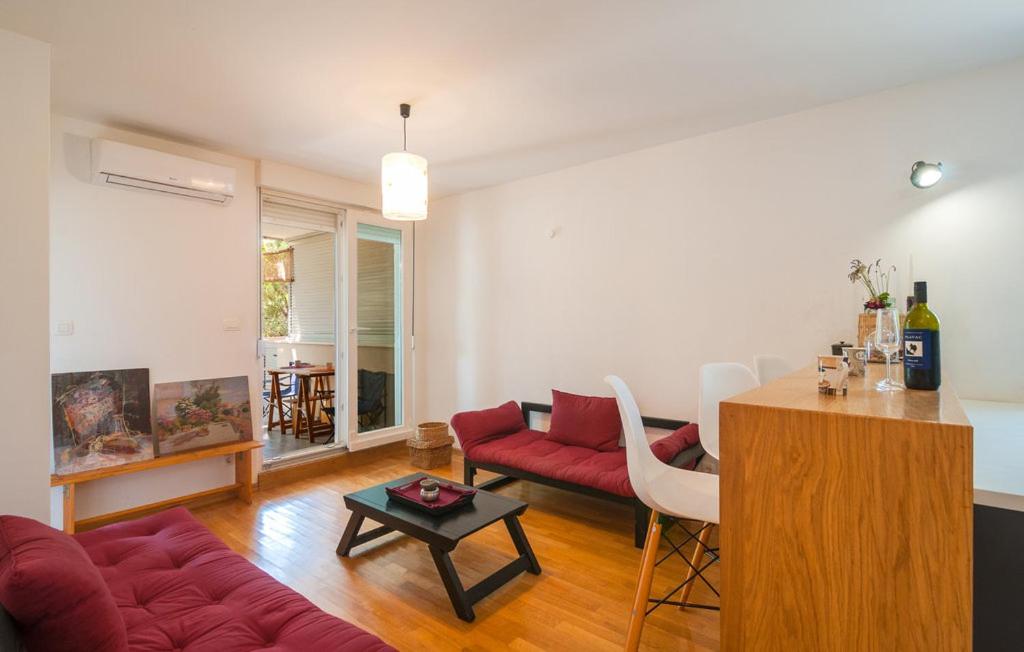 Część wypoczynkowa w obiekcie Apartman Paiz