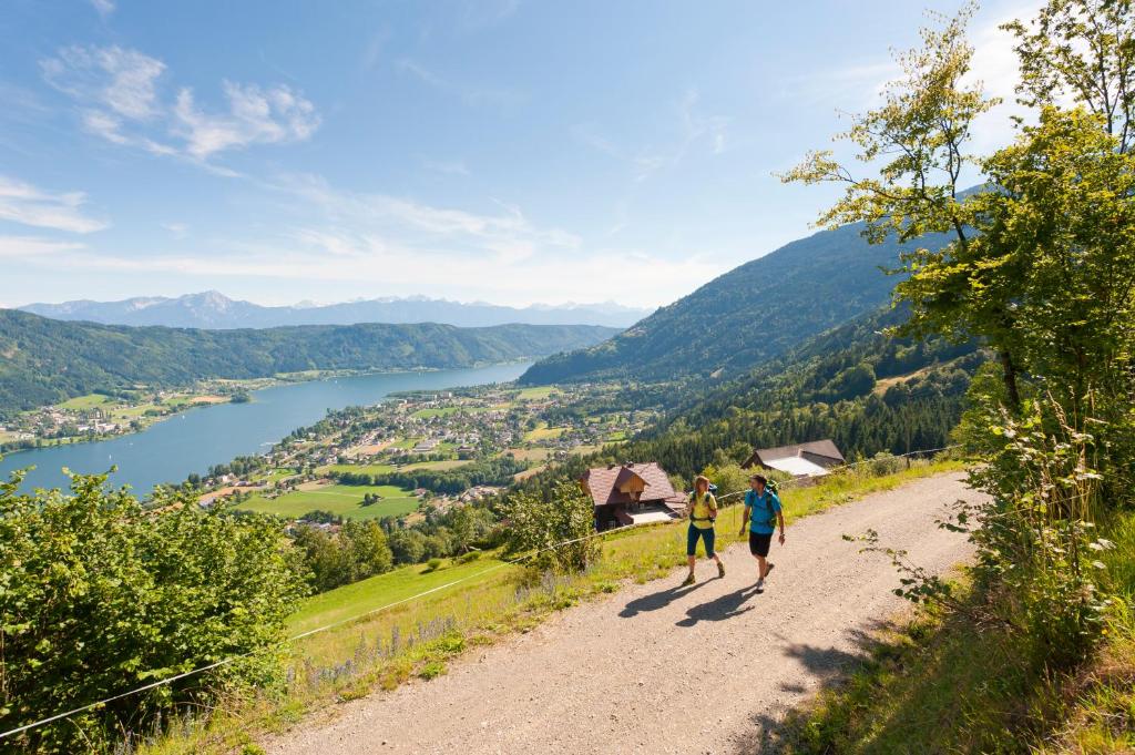 Kép Seecamping Hoffmann szállásáról Steindorf am Ossiacher Seeben a galériában