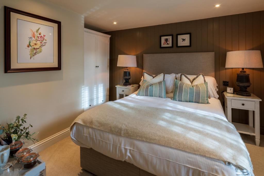 The Rising Sun - Superior King Room