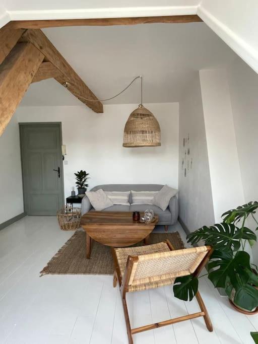 Posedenie v ubytovaní Appartement cosy et lumineux au cœur de Montreuil