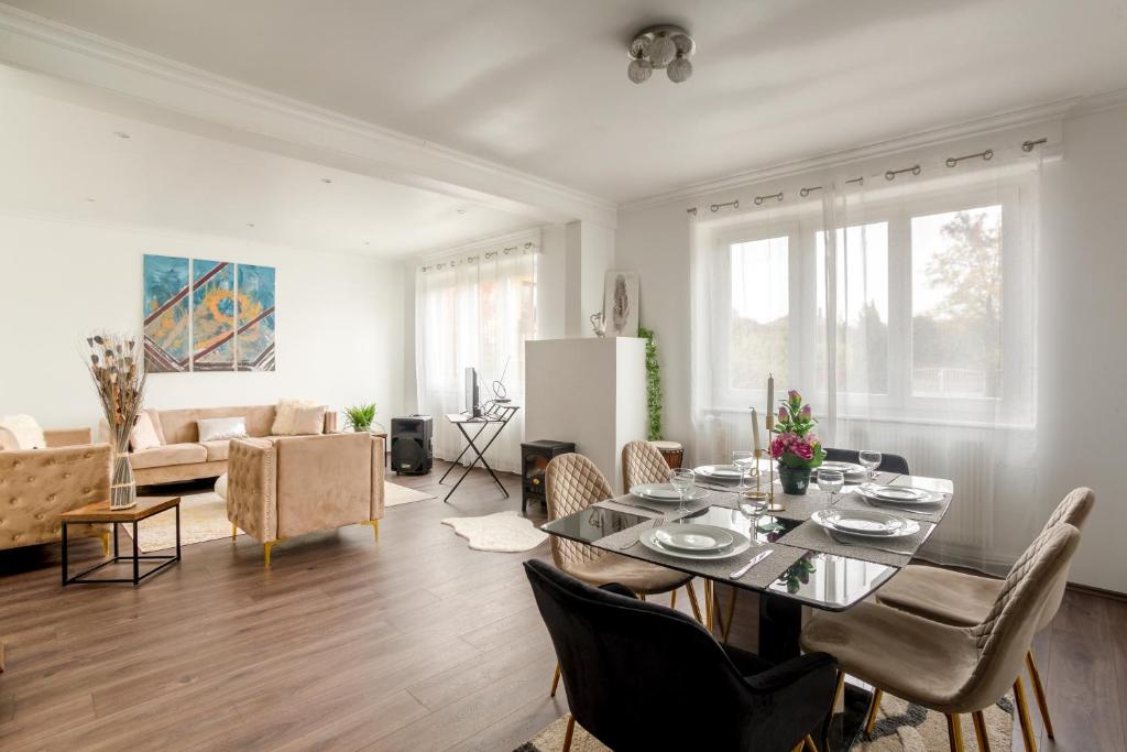 Posezení v ubytování L'Amarante - Appt 2 chambres - proche Strasbourg