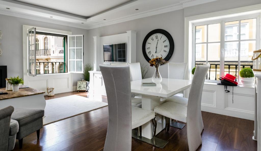 Posedenie v ubytovaní weforyou 2 BEDROOMS PENTHOUSE AT MALAGA CENTER
