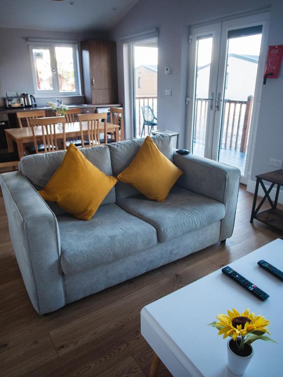 Posezení v ubytování Broadford Lodges Skye