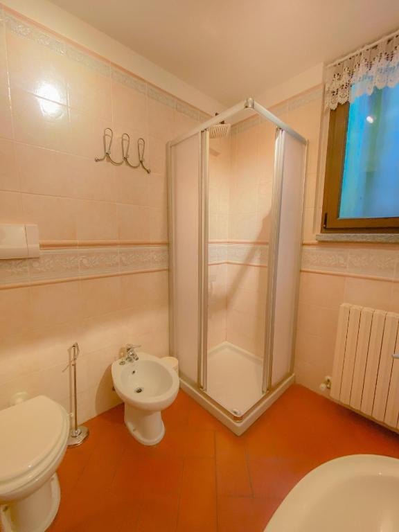 Kúpeľňa v ubytovaní Garden Villa Valentina