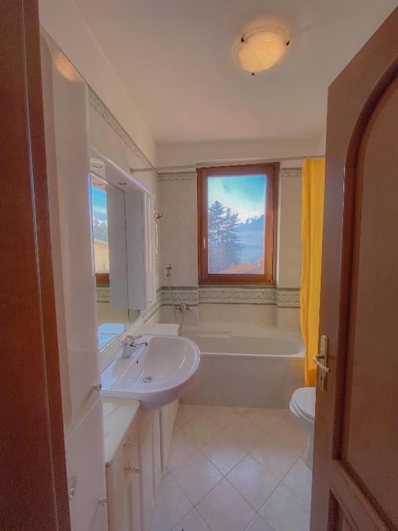 Kúpeľňa v ubytovaní Garden Villa Valentina
