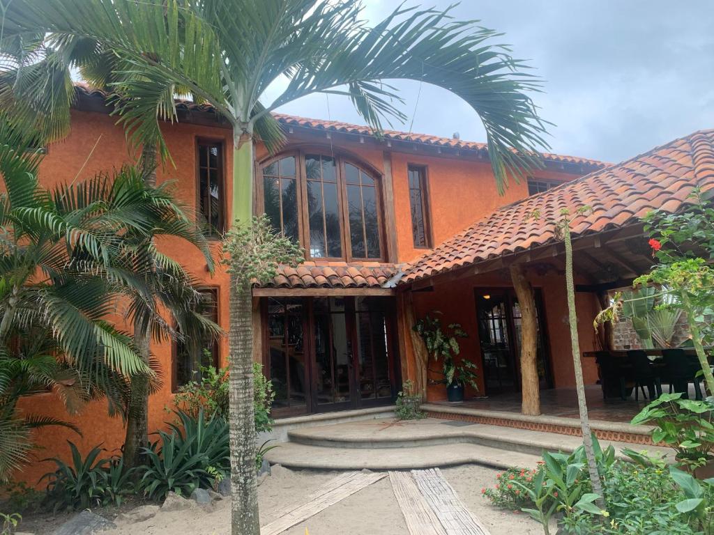 Hacienda en La Playa - Private Villa on the Beach, Canoa – Updated 2023  Prices