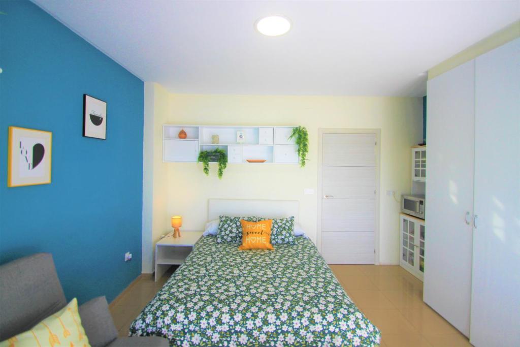 CasaTuris Studio in the Center of Alicante A107