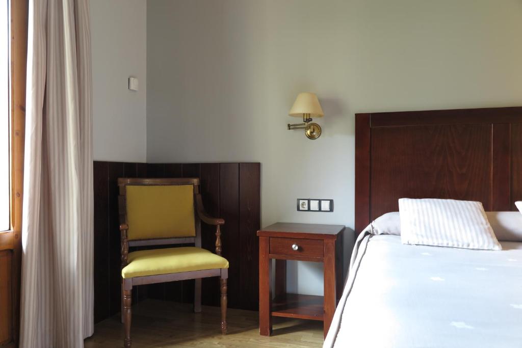 SNÖ Hotel Bielsa - Superior Single Room With Balcony