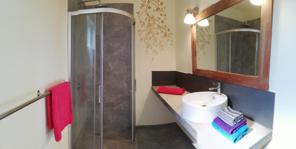 Postel nebo postele na pokoji v ubytování Beautique Studios 45