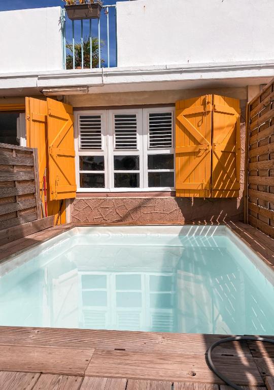 Bazén v ubytování Hotel Oasis nebo v jeho okolí