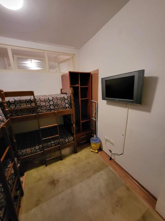 En tv och/eller ett underh&aring;llningssystem p&aring; Apartman VM