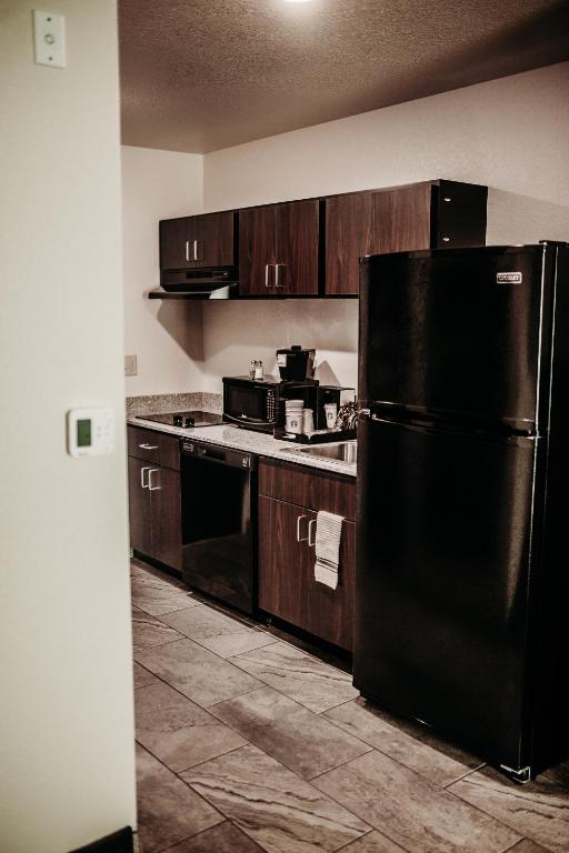 Cobblestone Hotel & Suites International Falls - Suite King