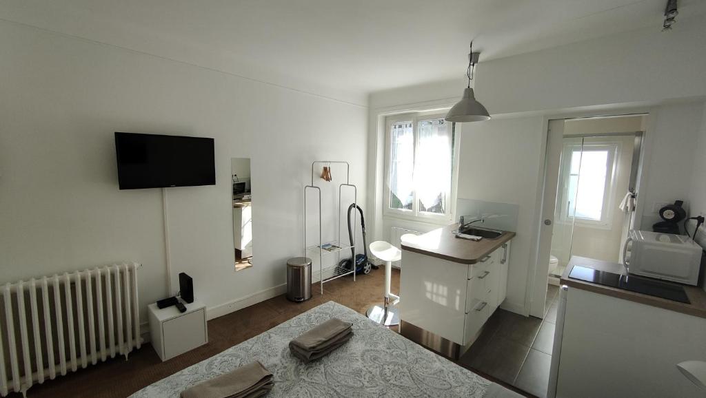 Studio proche de la mer - Apartamento De Una Habitación