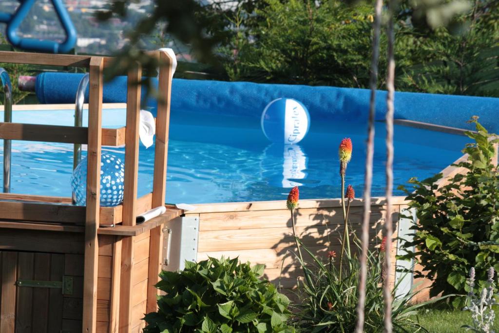 Bazén v ubytování New Beachapartman nebo v jeho okolí