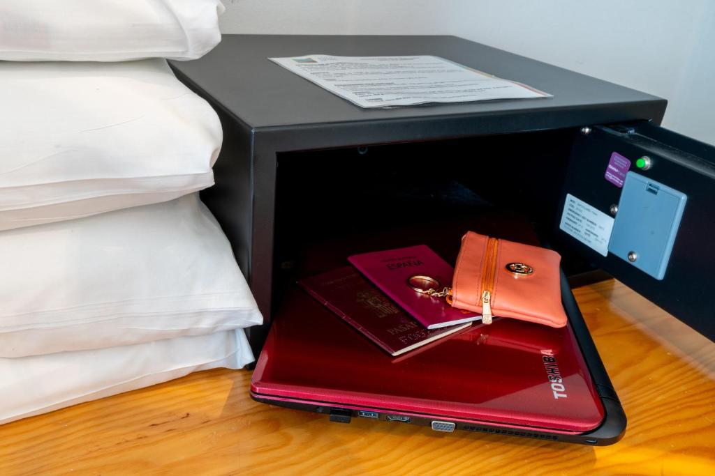 Zdjęcie z galerii obiektu Sevilla Central Suites Apartamentos Puerta Jerez w Sewilli