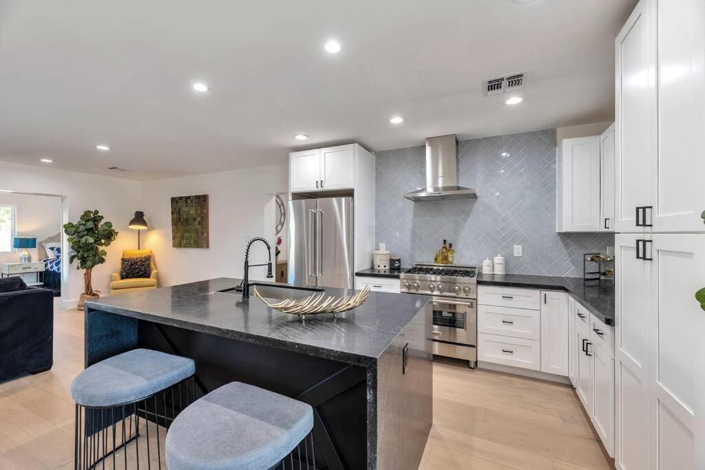 Relax and retreat in beautiful Arcadia Lite - Housity