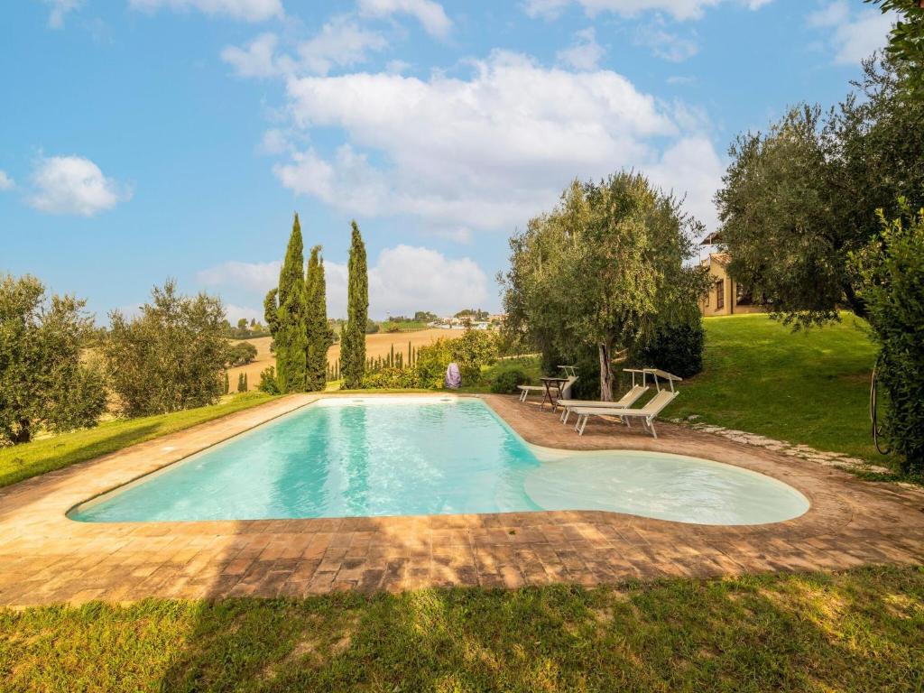 Hồ bơi trong/gần Amazing villa in Osimo with private garden
