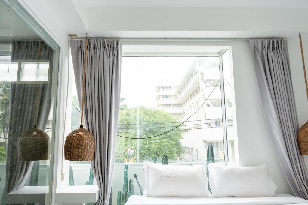 Meow Cat Cafe & Hotel - Resim 14