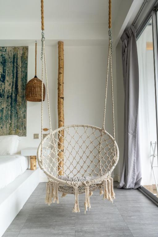 Meow Cat Cafe & Hotel - Resim 7