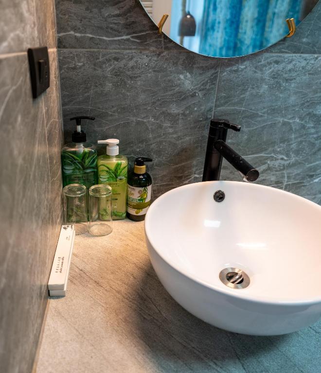 Meow Cat Cafe & Hotel - Resim 32