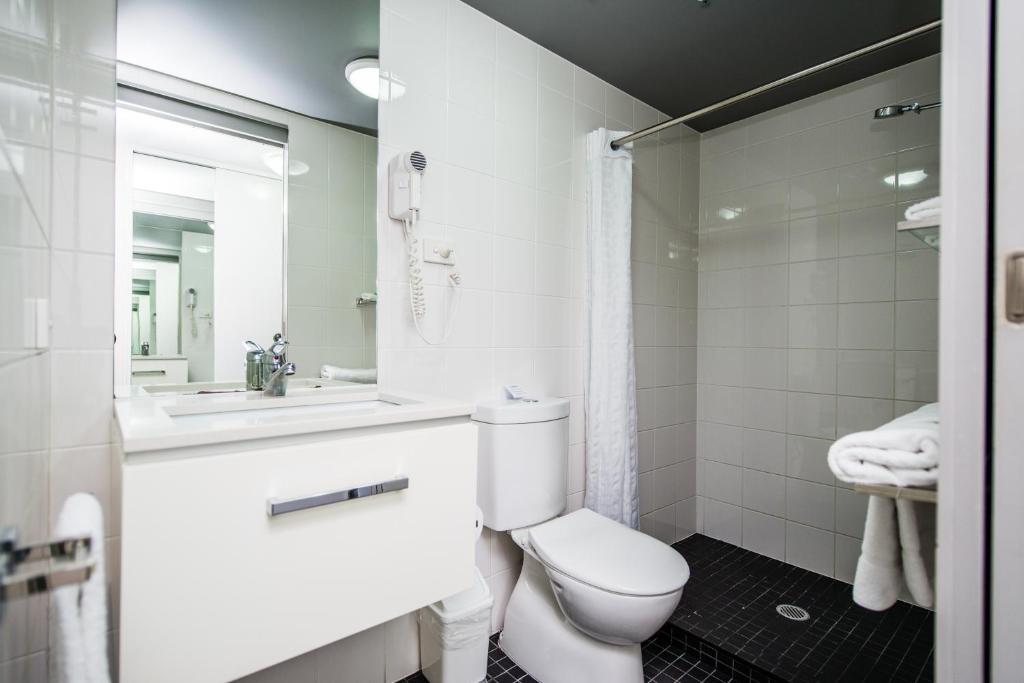 George Williams Hotel - Standard Double Room