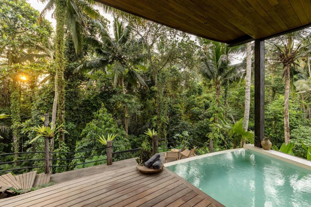TOP 10 Mejores Hoteles de Lujo en Ubud, Bali 409545505