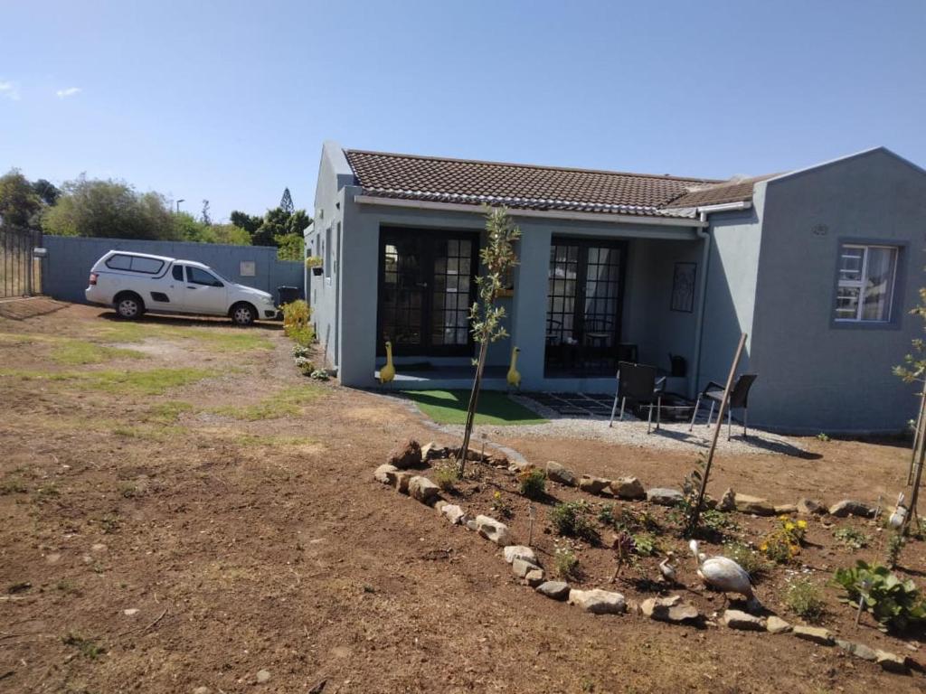 The Yellowbird - Cozy self-catering unit - Housity