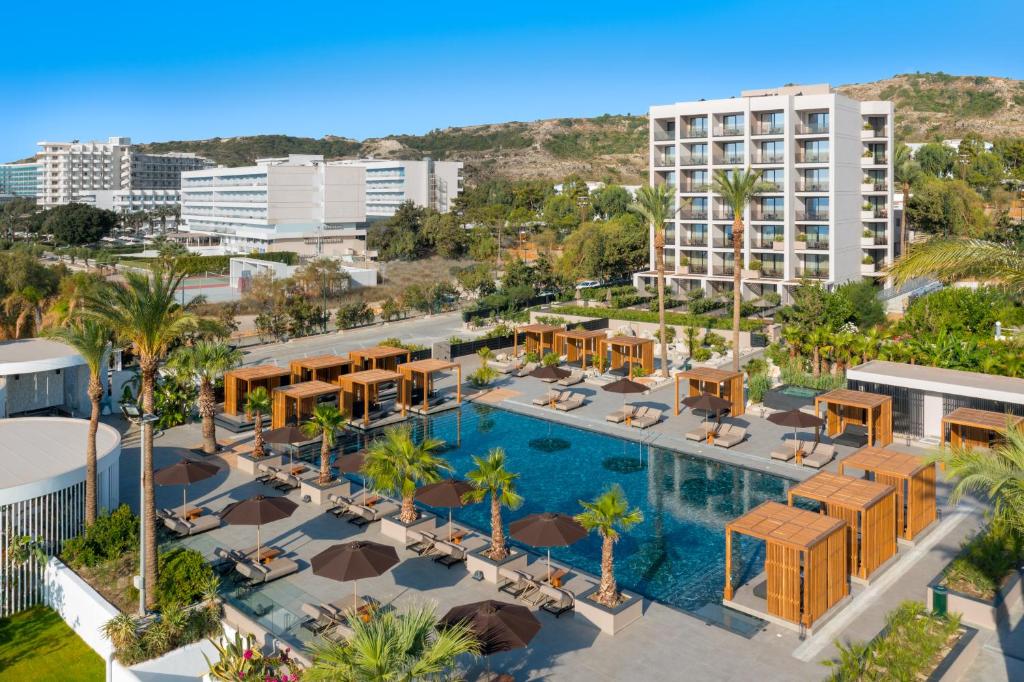 Bazén v ubytování Ammades All Suites Beach Hotel & Spa - Adults Only nebo v jeho okolí