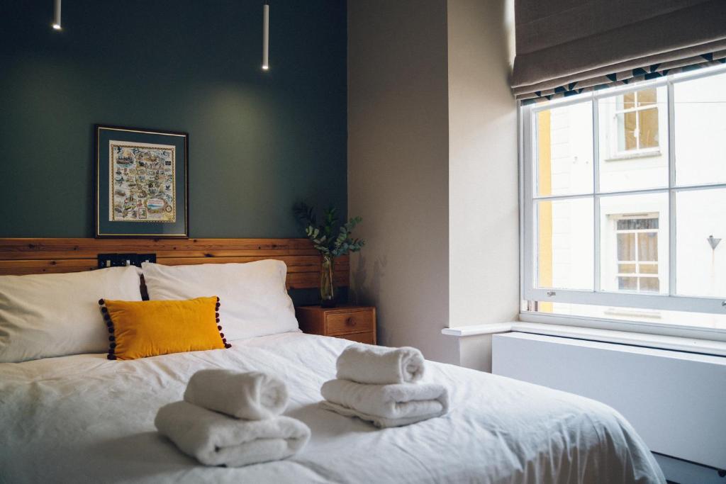Llety Arall - Deluxe Double Room