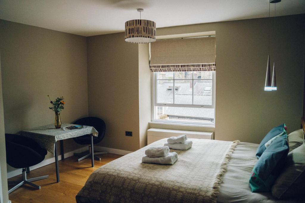Llety Arall - Large Double Room