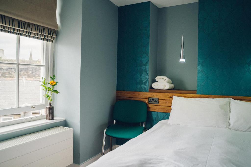 Llety Arall - Deluxe Double Room