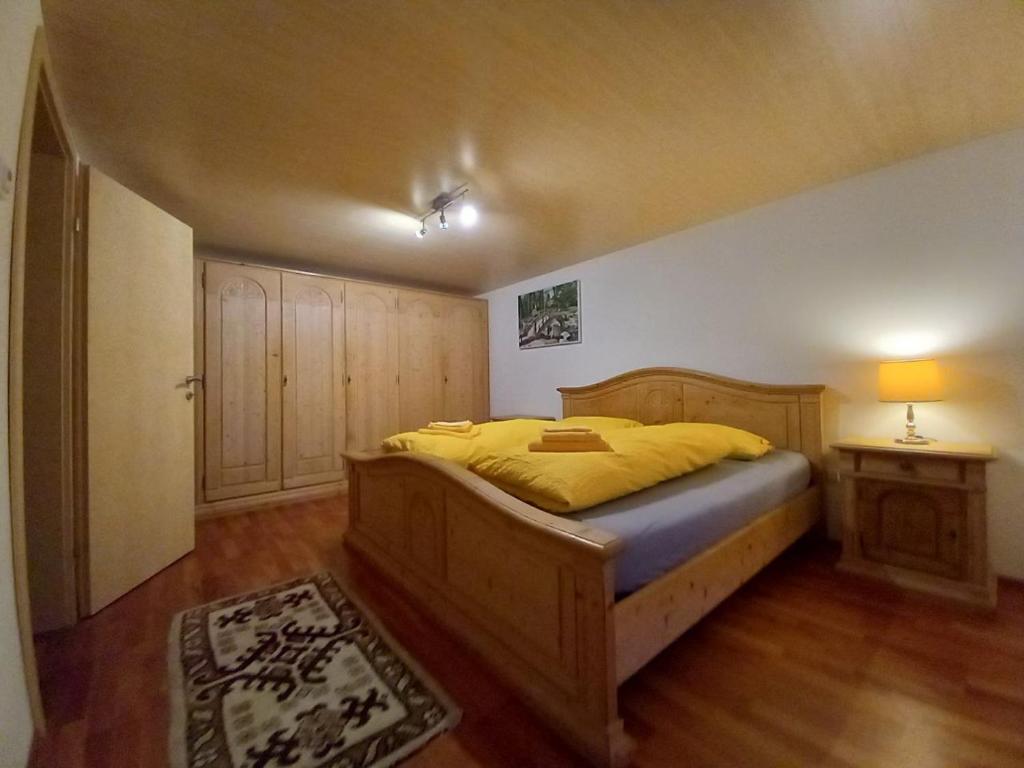 Postel nebo postele na pokoji v ubytování Ferienwohnung an der Alfenz