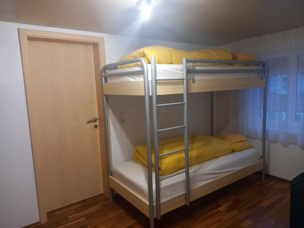 Postel nebo postele na pokoji v ubytování Ferienwohnung an der Alfenz