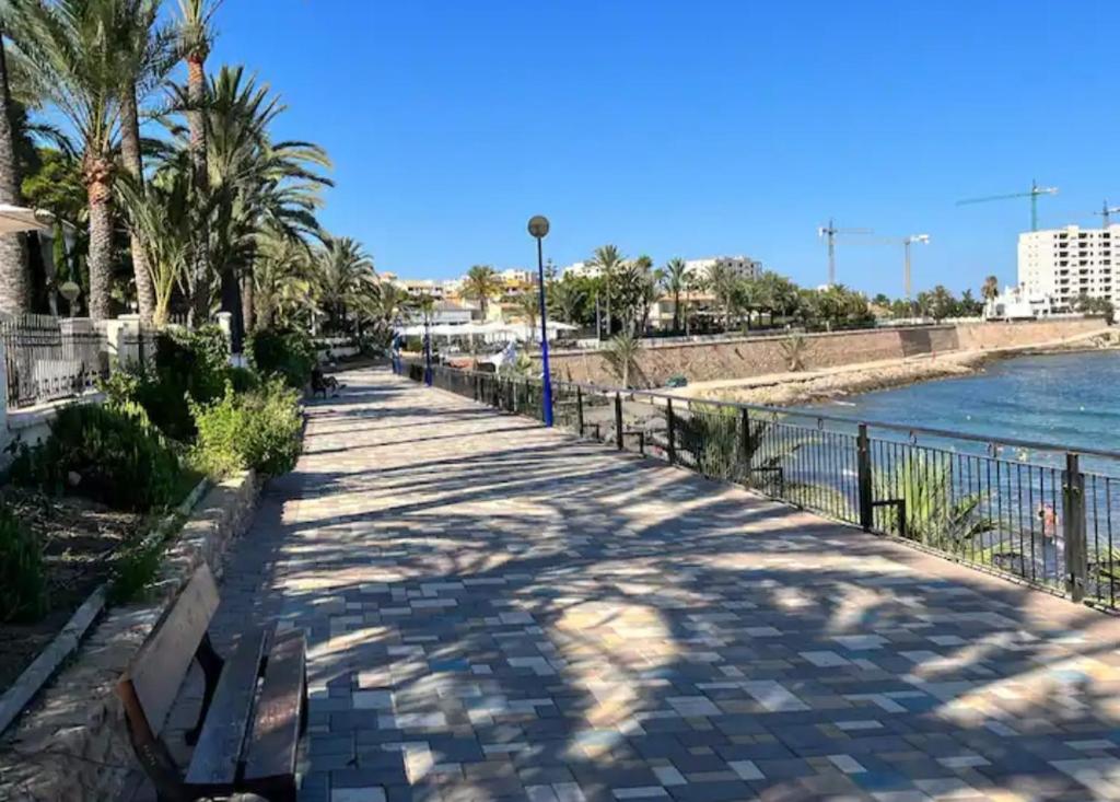 Fotografie z fotogalerie ubytování Turquesa Apartment,Punta Prima ,2 bed, 4 swimming pools and cabriolet Peugeot 307 included v destinaci Torrevieja