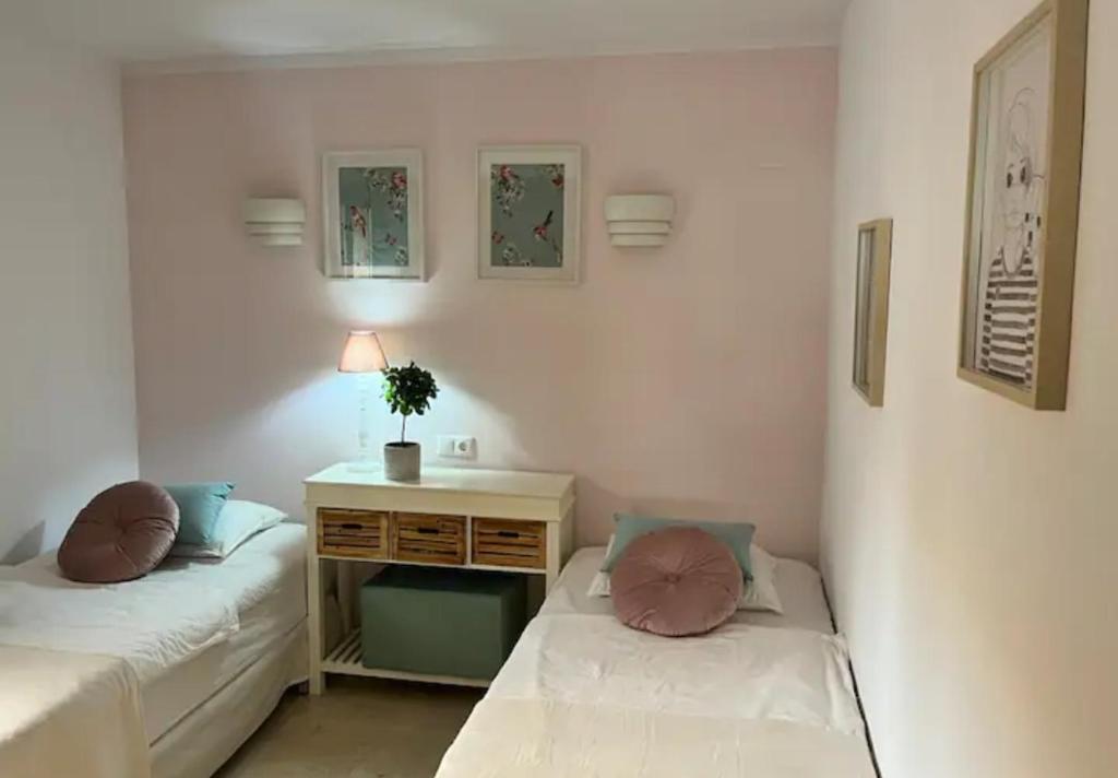 Fotografie z fotogalerie ubytování Turquesa Apartment,Punta Prima ,2 bed, 4 swimming pools and cabriolet Peugeot 307 included v destinaci Torrevieja