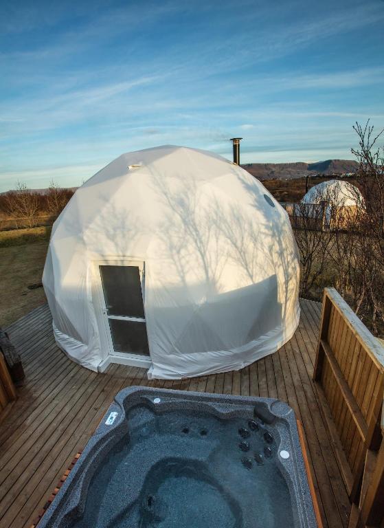 Příroda nedaleko luxury tent